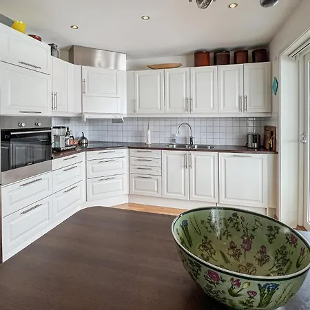 Gemütliche 3-zimmer-wohnung In Apartment