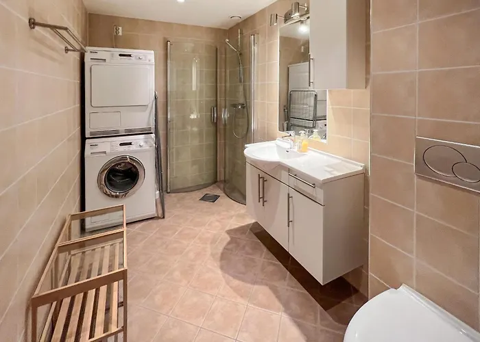 3 Bedroom Cozy In Gala Frya