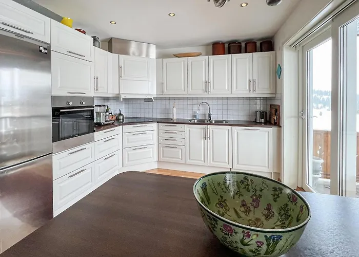 3 Bedroom Cozy In Gala Apartment